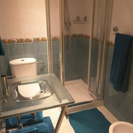 Amazing In Center Apartment *